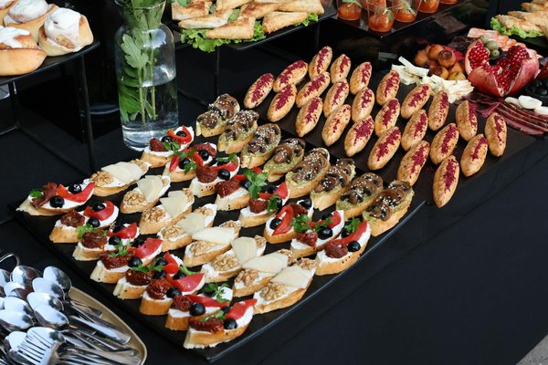 Top material choices for optimizing space in small uk kitchens